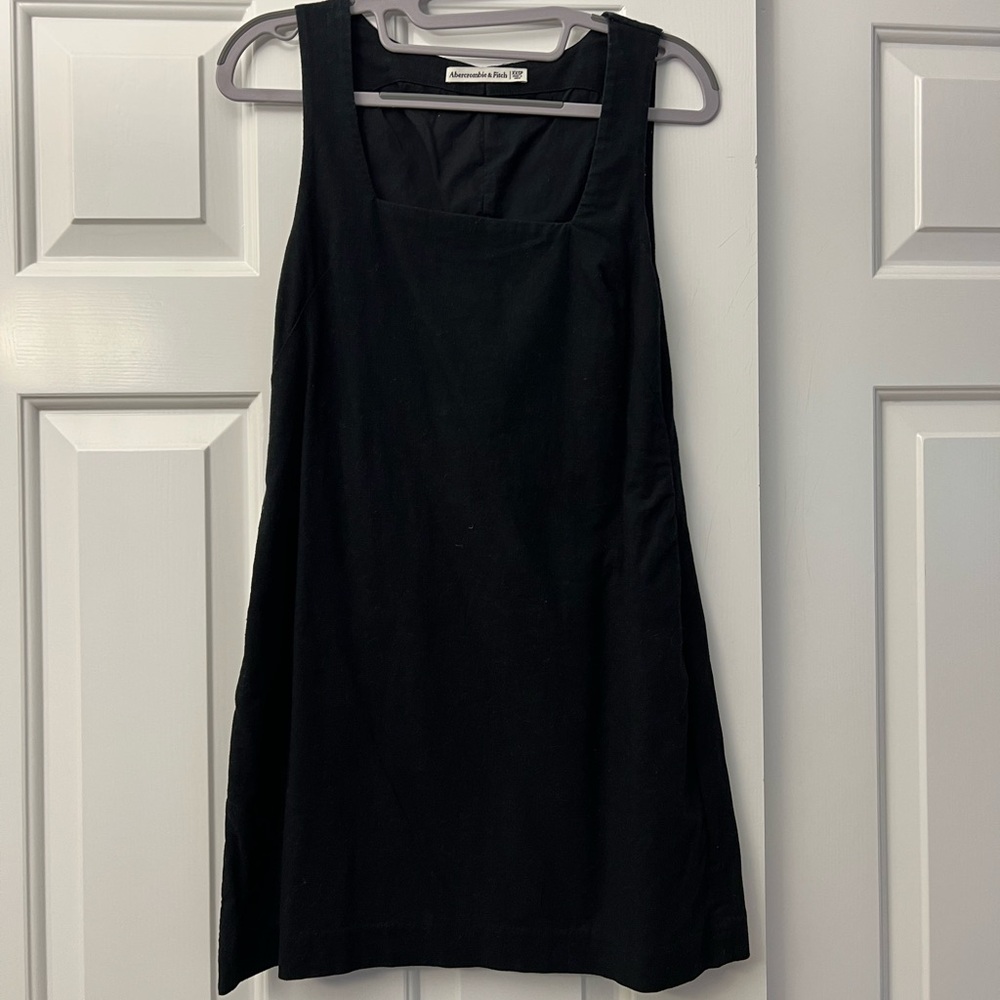 Abercrombie & Fitch Black Linen Square Neckline Shift Dress
